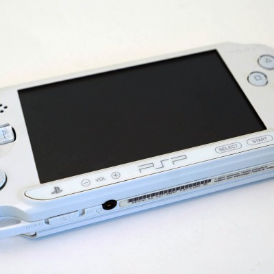 PlayStation Portable Street (White)