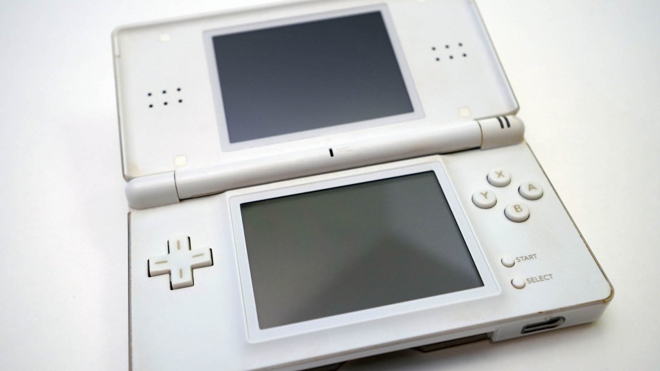 Nintendo DS Lite (White)