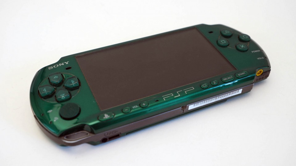 PlayStation Portable-3000 (Green)